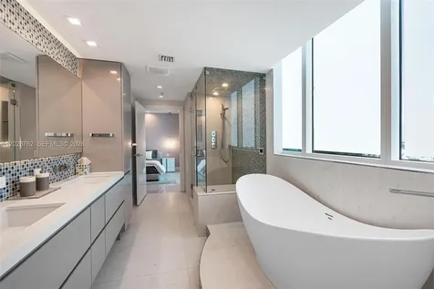 3801 Collins Avenue Miami Beach FL 33140