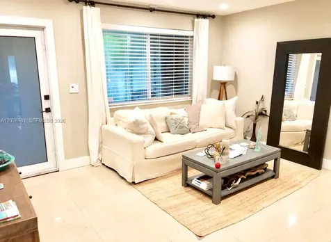 2726 SW 25th Terrace Miami FL 33133