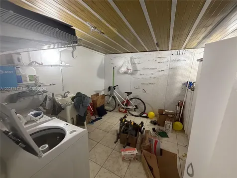 2726 SW 25th Terrace Miami FL 33133