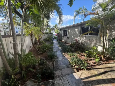 2726 SW 25th Terrace Miami FL 33133