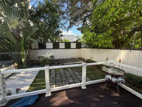 2728 SW 25th Terrace Miami FL 33133