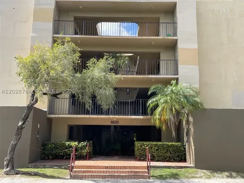 8625 NW 8th Street Miami FL 33126