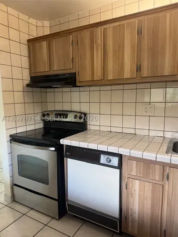 8625 NW 8th Street Miami FL 33126