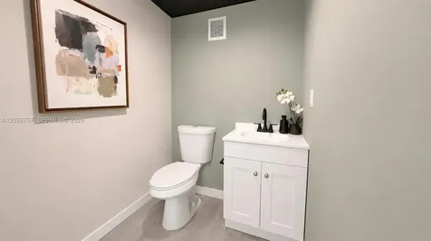 7601 E Treasure Drive North Bay Village FL 33141