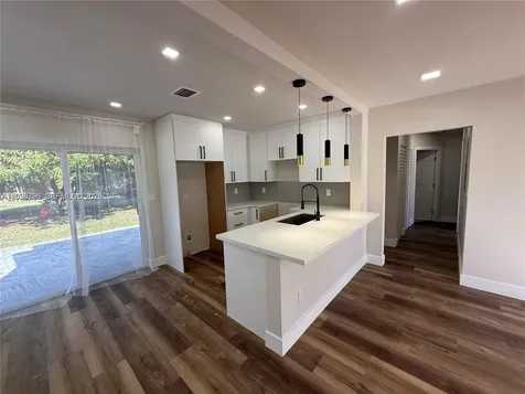 7821 NW 30th Street Davie FL 33024