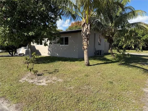 7821 NW 30th Street Davie FL 33024