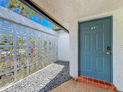 10460 NW 4th Street Plantation FL 33324