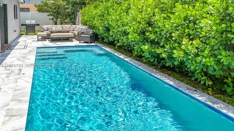 10460 NW 4th Street Plantation FL 33324