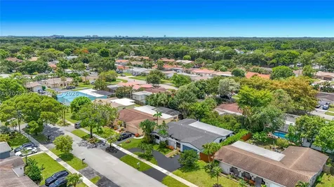 10460 NW 4th Street Plantation FL 33324
