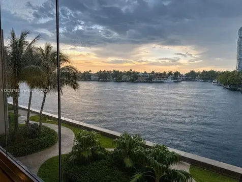 19667 Turnberry Way Aventura FL 33180