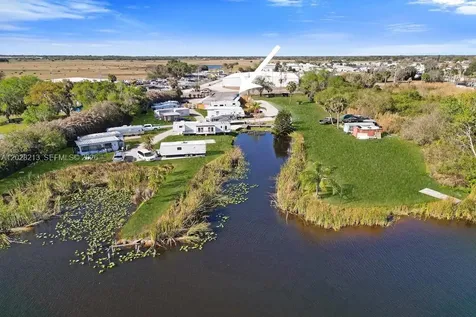 1422 Us Highway 441 Okeechobee FL 34974
