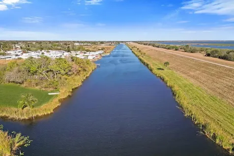 1422 Us Highway 441 Okeechobee FL 34974