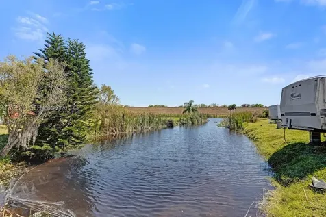 1422 Us Highway 441 Okeechobee FL 34974