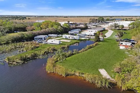 1422 Us Highway 441 Okeechobee FL 34974