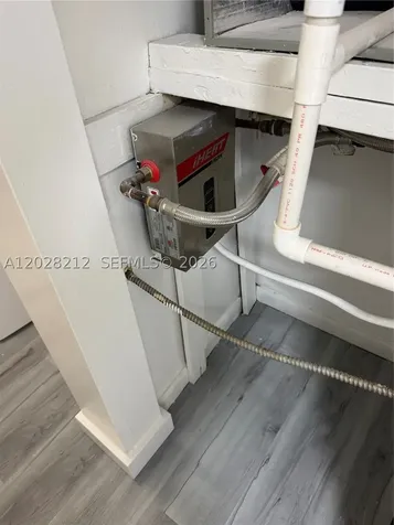 1555 W 44th Place Hialeah FL 33012