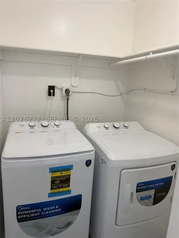 1555 W 44th Place Hialeah FL 33012