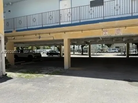 1555 W 44th Place Hialeah FL 33012