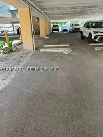 1555 W 44th Place Hialeah FL 33012