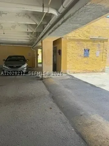 1555 W 44th Place Hialeah FL 33012