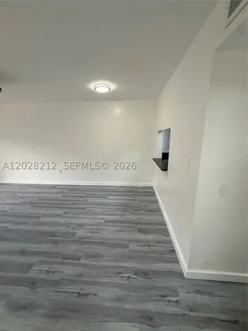 1555 W 44th Place Hialeah FL 33012