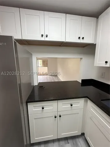 1555 W 44th Place Hialeah FL 33012