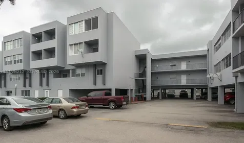 1555 W 44th Place Hialeah FL 33012