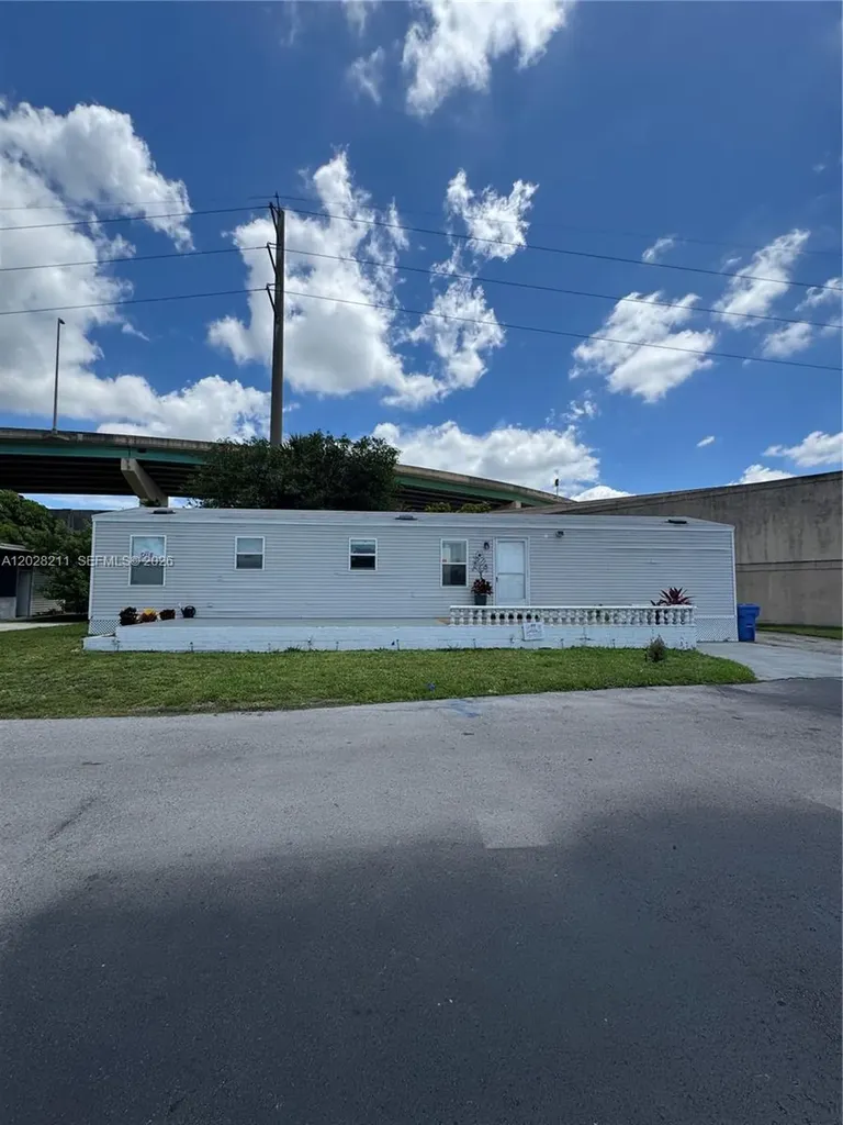 5015 SW 29 Street #60-8 Davie FL 33312