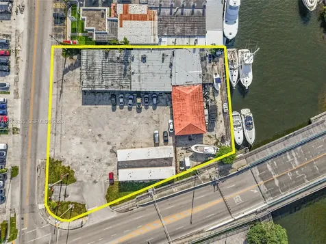 3066 NW River Drive Miami FL 33142