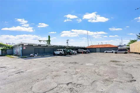 3066 NW River Drive Miami FL 33142
