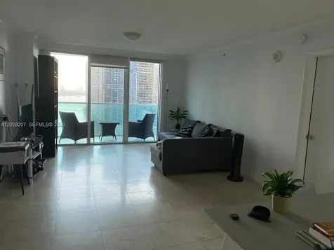 31 SE 5th Street Miami FL 33131