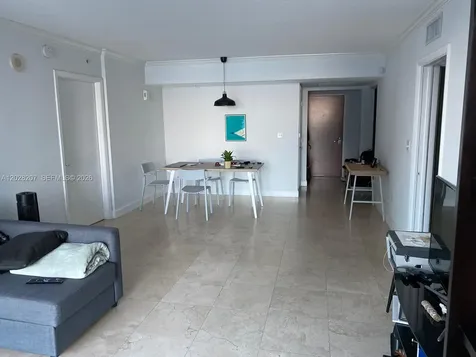 31 SE 5th Street Miami FL 33131