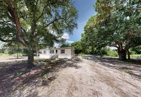 720 N Riverside Street Clewiston FL 33440