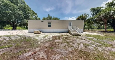720 N Riverside Street Clewiston FL 33440