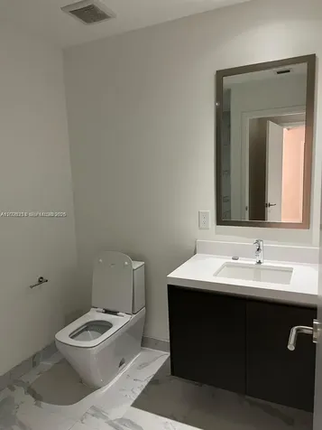 851 NE 1st Avenue Miami FL 33132