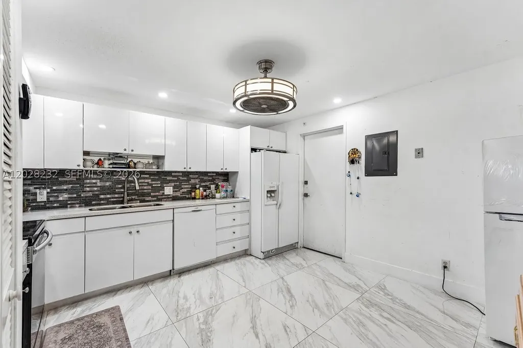 1370 S Ocean Boulevard Pompano Beach FL 33062