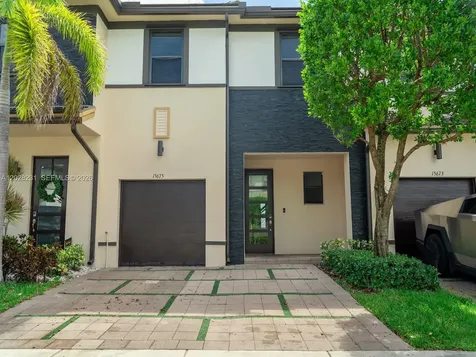 15675 NW 91st Court Miami Lakes FL 33018
