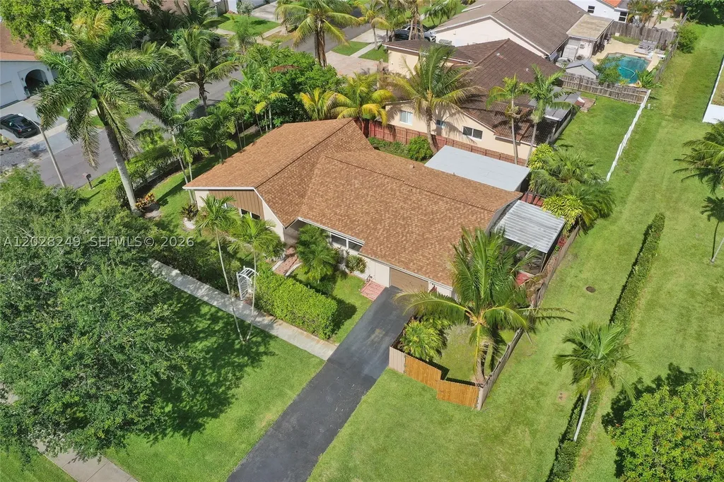 417 SE 4th Street Dania Beach FL 33004