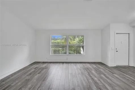 417 SE 4th Street Dania Beach FL 33004