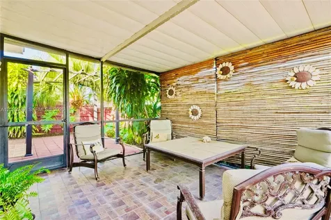 417 SE 4th Street Dania Beach FL 33004