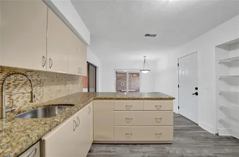 417 SE 4th Street Dania Beach FL 33004
