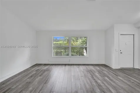 417 SE 4th Street Dania Beach FL 33004
