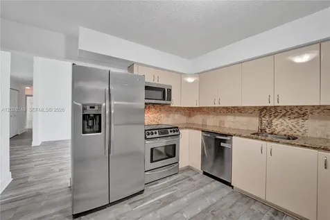 417 SE 4th Street Dania Beach FL 33004