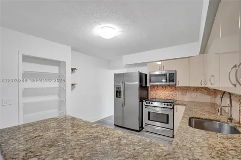 417 SE 4th Street Dania Beach FL 33004
