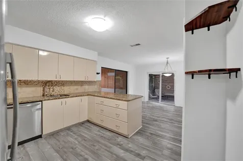 417 SE 4th Street Dania Beach FL 33004
