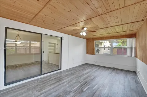417 SE 4th Street Dania Beach FL 33004