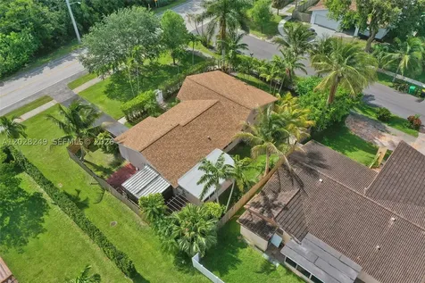 417 SE 4th Street Dania Beach FL 33004