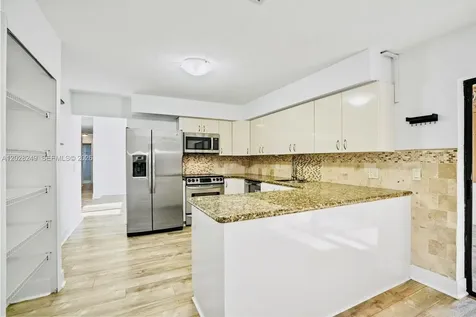 417 SE 4th Street Dania Beach FL 33004