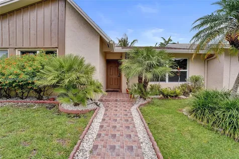 417 SE 4th Street Dania Beach FL 33004