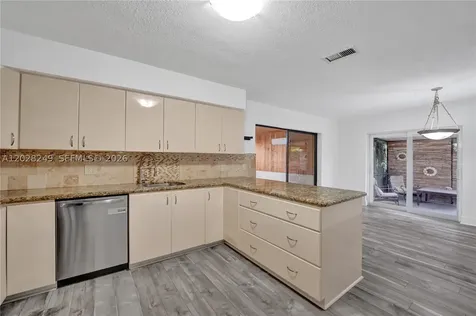 417 SE 4th Street Dania Beach FL 33004