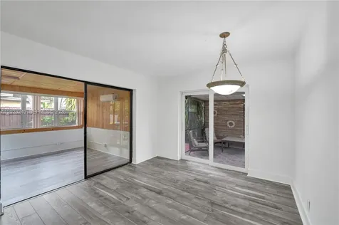 417 SE 4th Street Dania Beach FL 33004